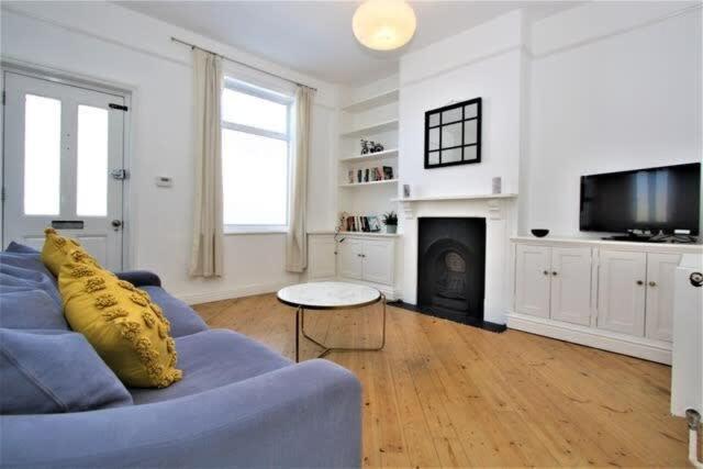 Cosy 2 Bedroom Victorian Townhouse In The Town Centre Bury St. Edmunds Exteriör bild