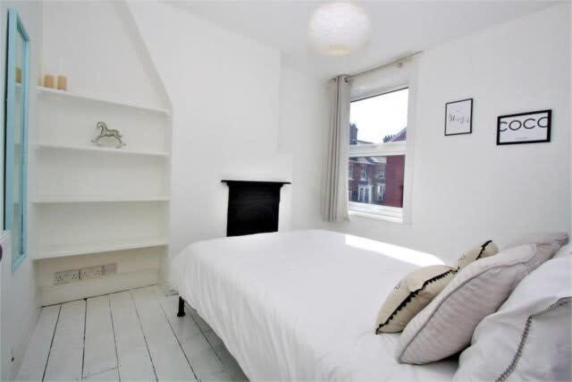 Cosy 2 Bedroom Victorian Townhouse In The Town Centre Bury St. Edmunds Exteriör bild